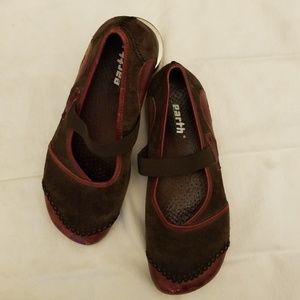 Kalso Earth Mary Jane Solar. Negative heel